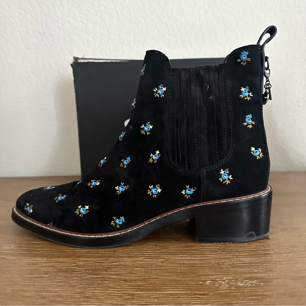 Coach Bowery Black Suede Floral Embroidery Chelsea Ankle Boots Booties Size 10 - Picture 12 of 15